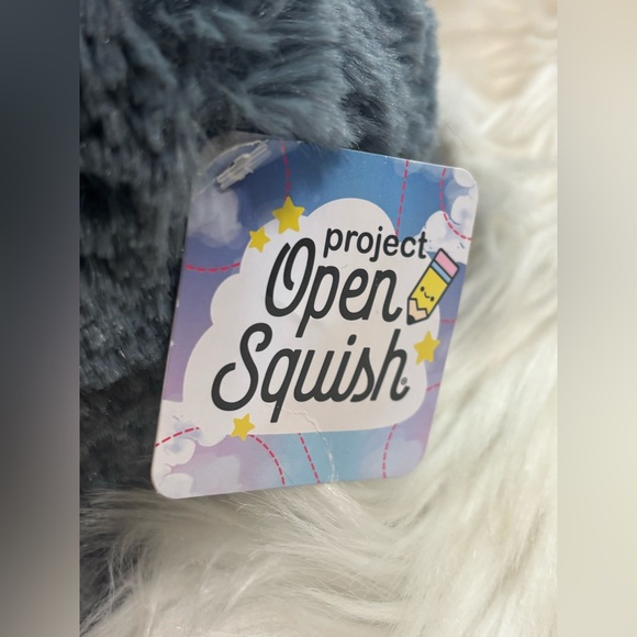 Mini Squishable Cerberus - Picture 10 of 12